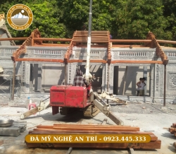 NHÀ THỜ ĐÁ