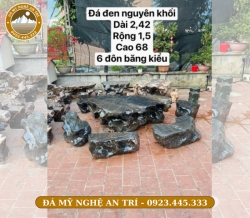 BÀN GHẾ ĐÁ
