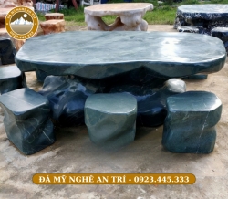 BÀN GHẾ ĐÁ
