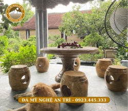 BÀN GHẾ ĐÁ