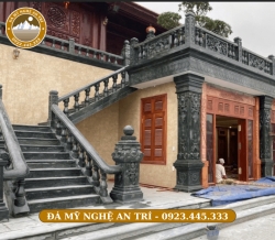 NHÀ THỜ ĐÁ